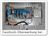 Gasdruck-Überwachung bei der Interlabor Belp AG
Links die Sicherheitsbrücke zur sicheren Übertragung des 20 mA Signals aus dem ex-geschützten Bereich heraus;
4xAC2, Hutschienen-Switch und -Transformator
